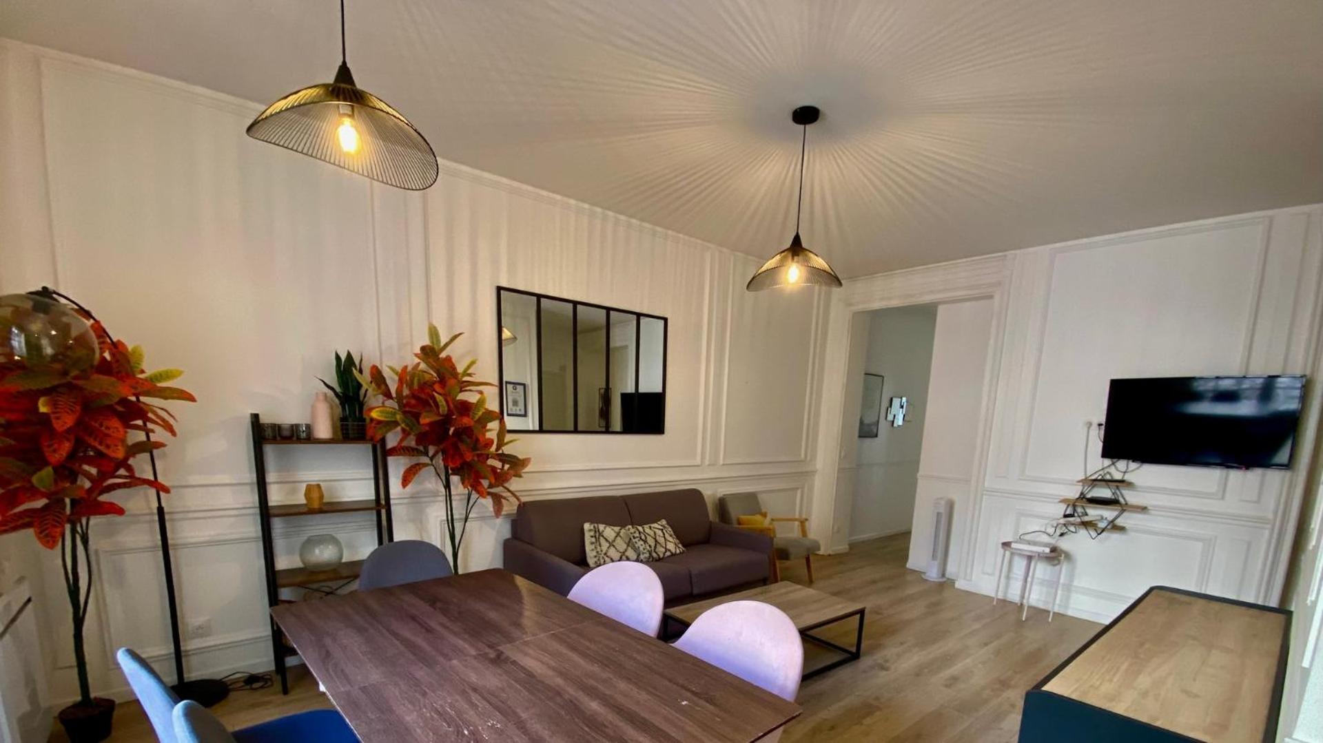 Apartment Cocooning A Cote Champs-elysee Paris